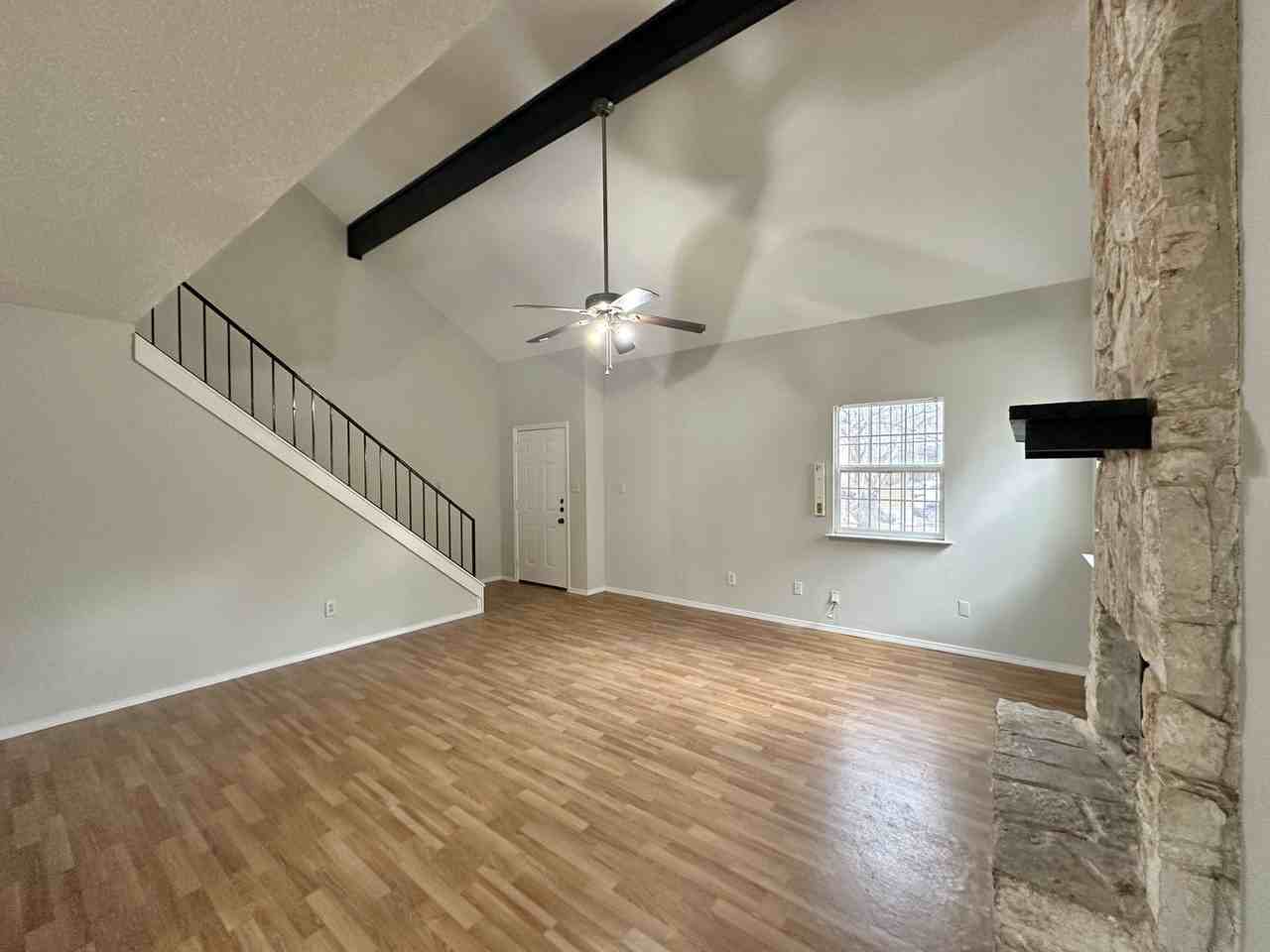 1219 Royal Crest Dr - Photo 7 of 24