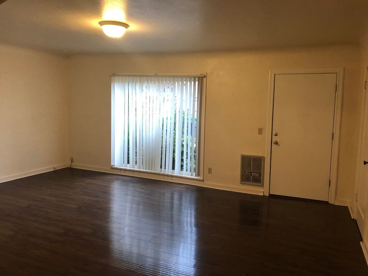 745 W 8th Aly - Photo 3 of 9