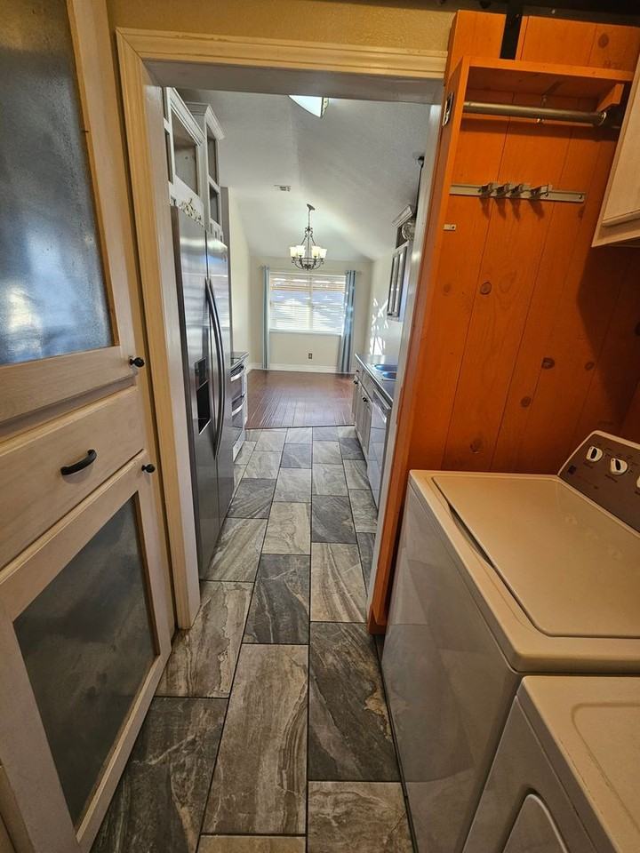 1524 Tree Line Dr - Photo 7 of 22