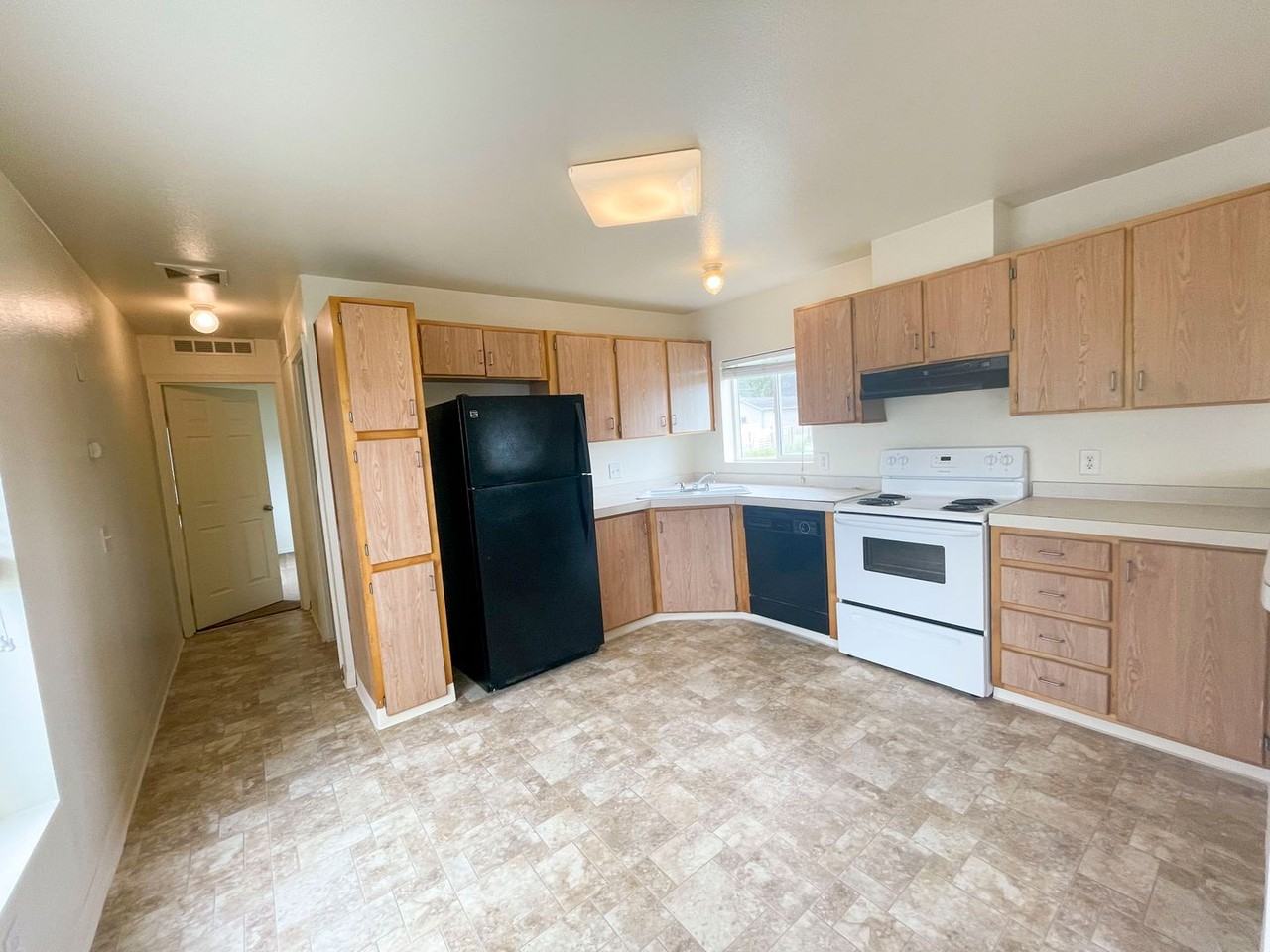 6613 2nd St - Photo 5 of 15