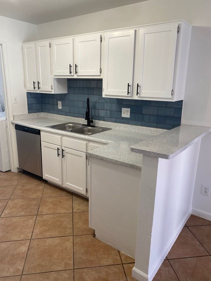 9th Ave Apartments - Photo 2 of 19