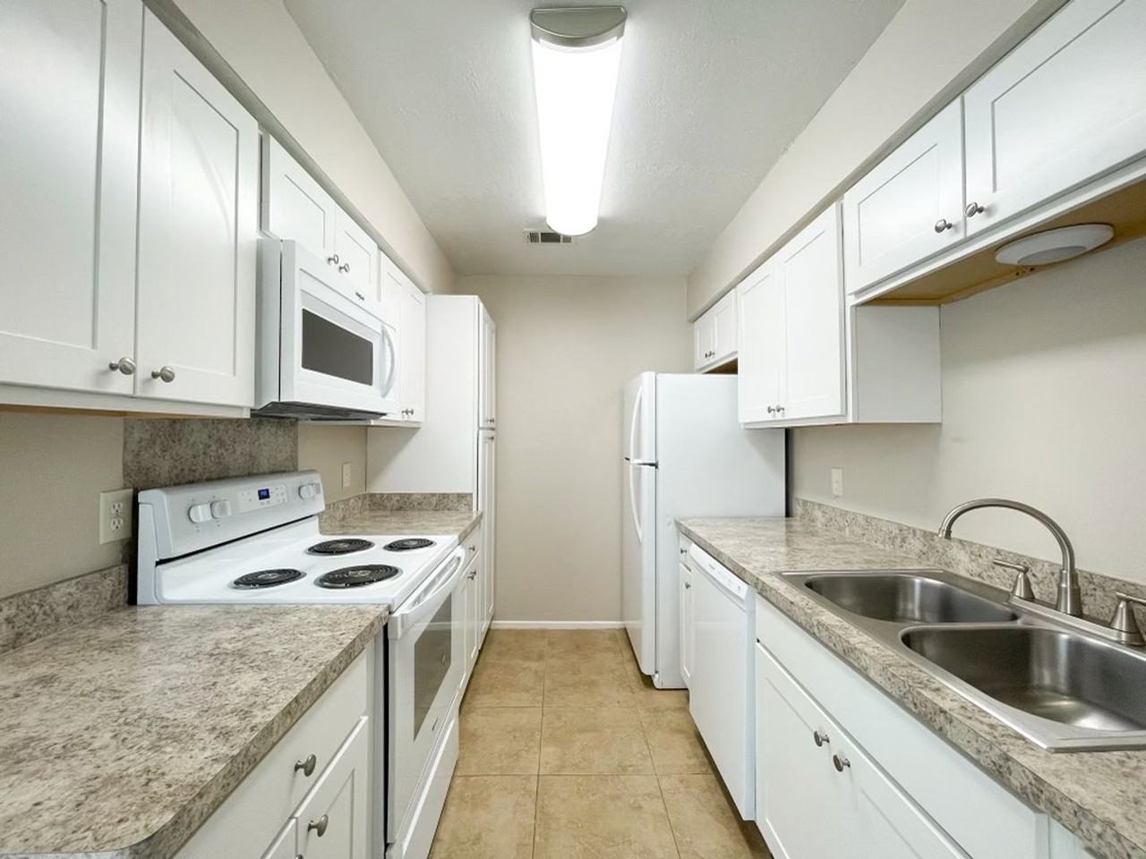 2605A Pecan Knoll St - Photo 2 of 8