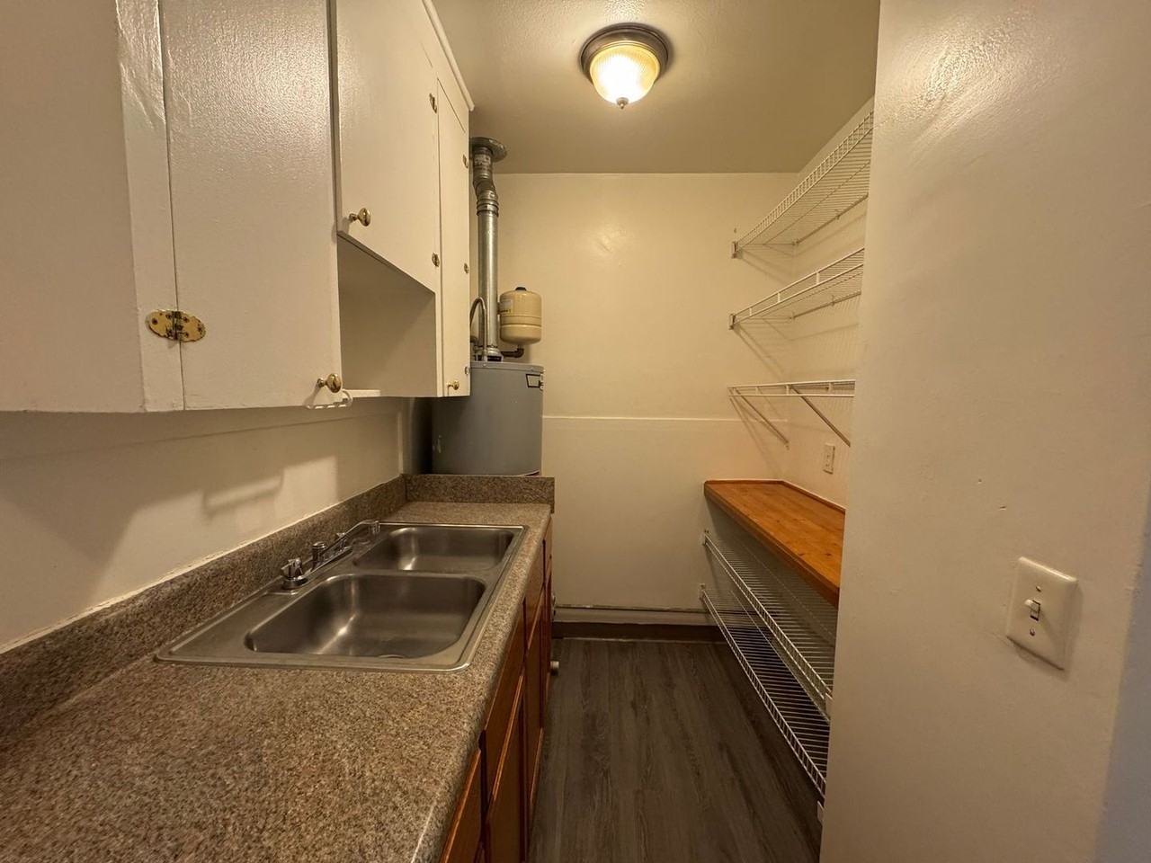 205 Holmes Dr #C - Photo 5 of 8