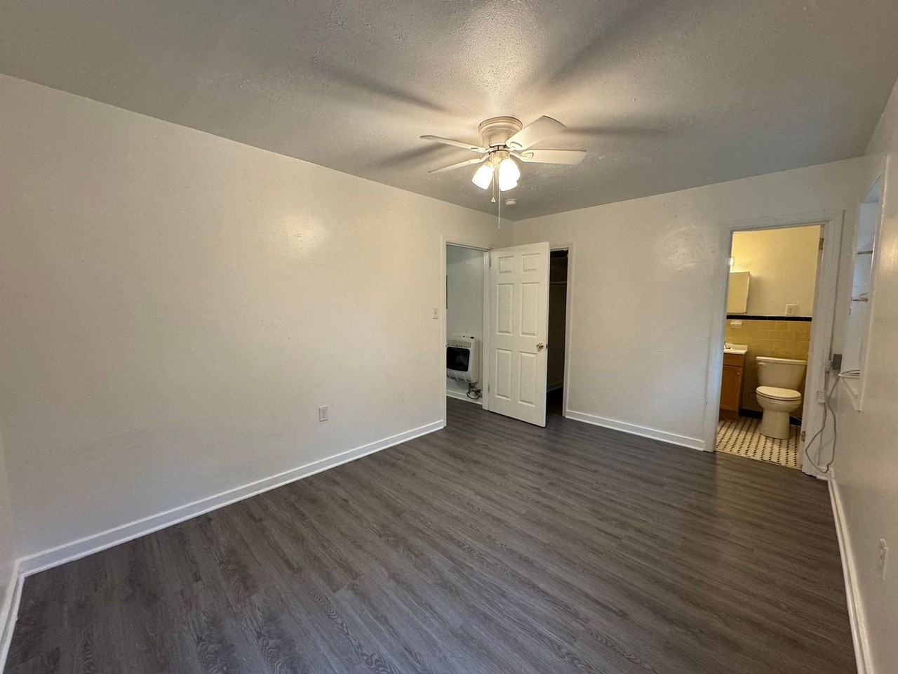 205 Holmes Dr #C - Photo 7 of 8