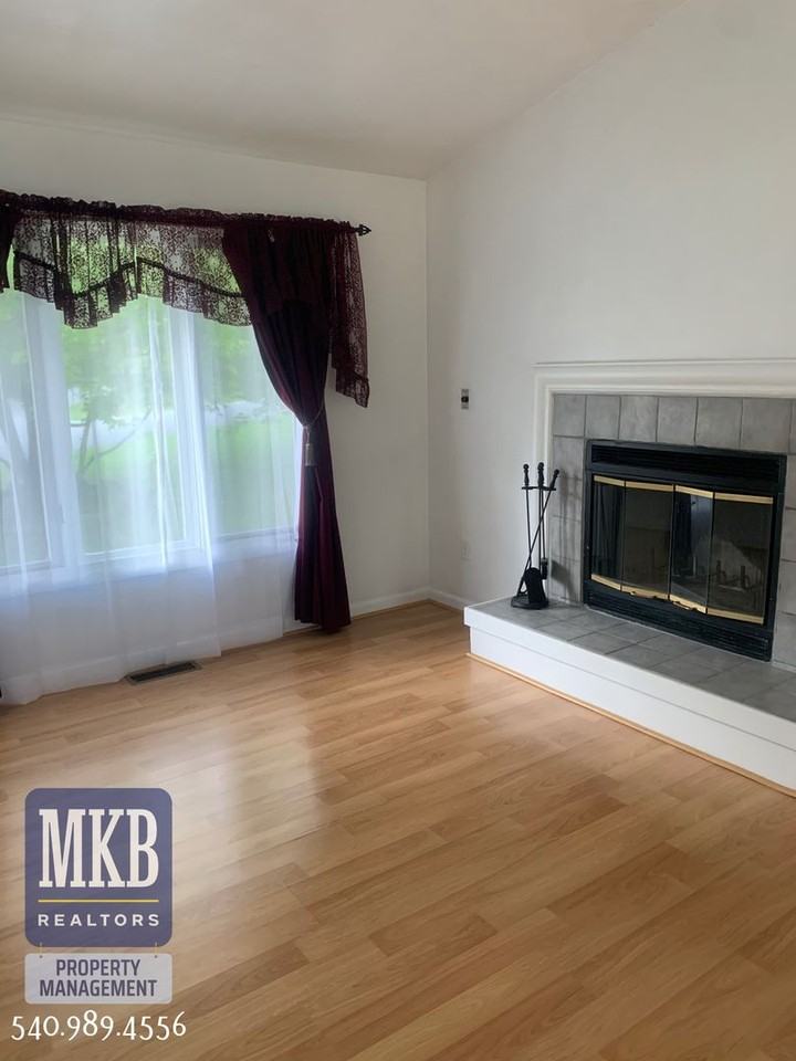 7847 Forest Edge Dr - Photo 2 of 22