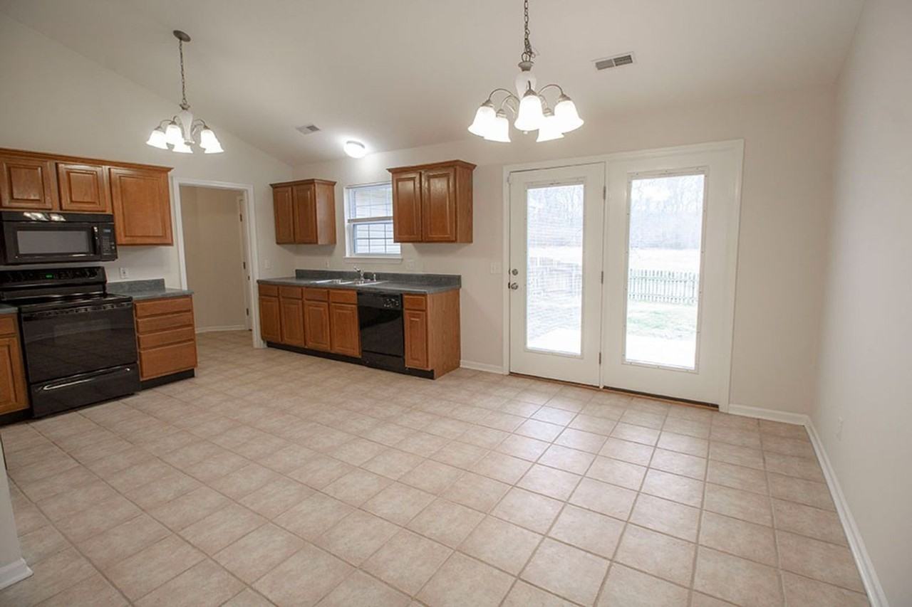 1920 Harmony St - Photo 7 of 35