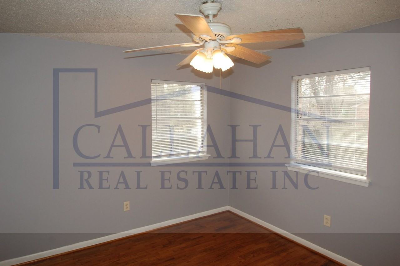 7818 Pinto Trl - Photo 4 of 23