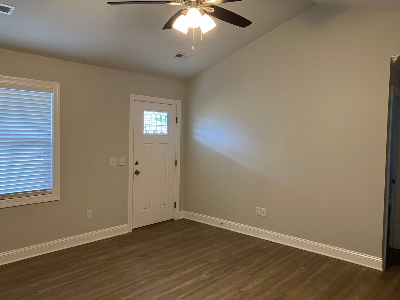 555 Greenmoss Rd - Photo 2 of 29