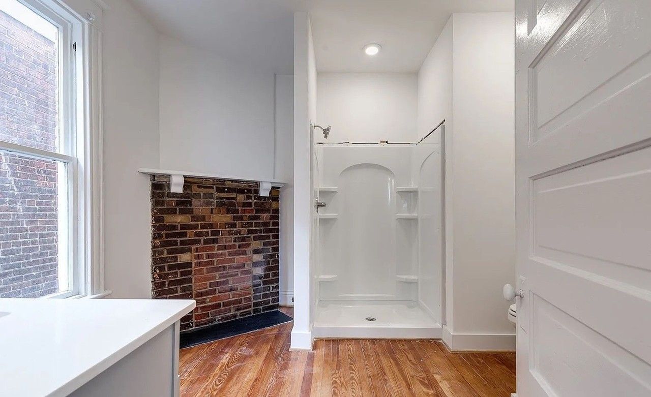 3309A E Marshall St - Photo 2 of 50