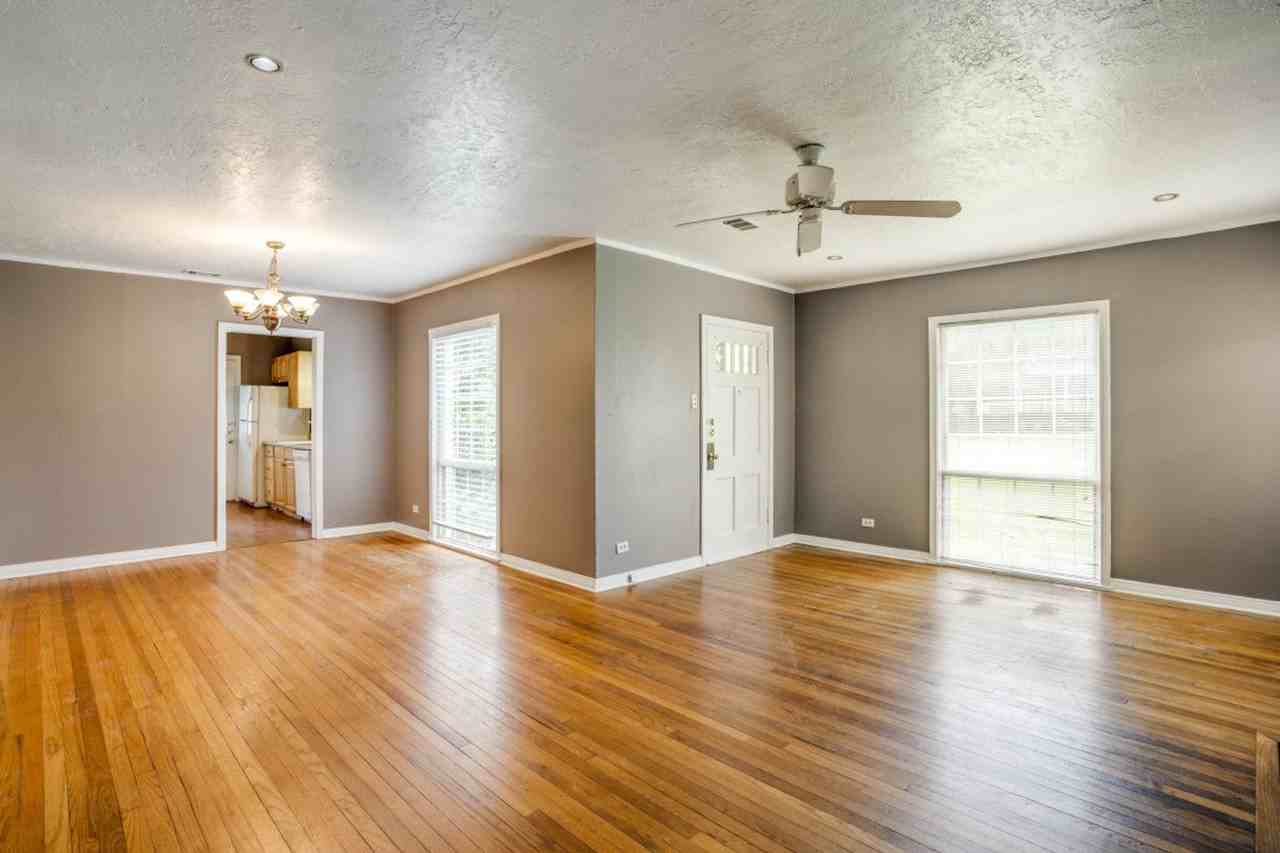 6206 Fairway Ave - Photo 3 of 12