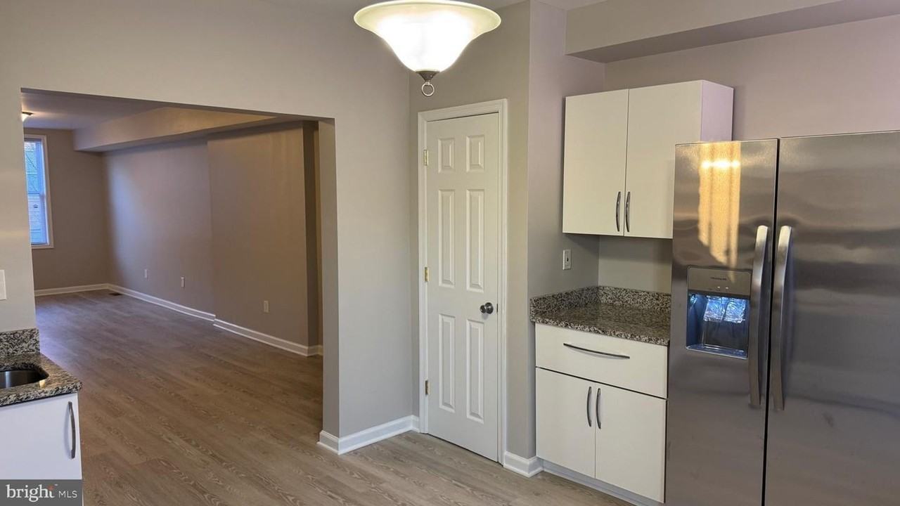 2707 Mura St - Photo 3 of 12