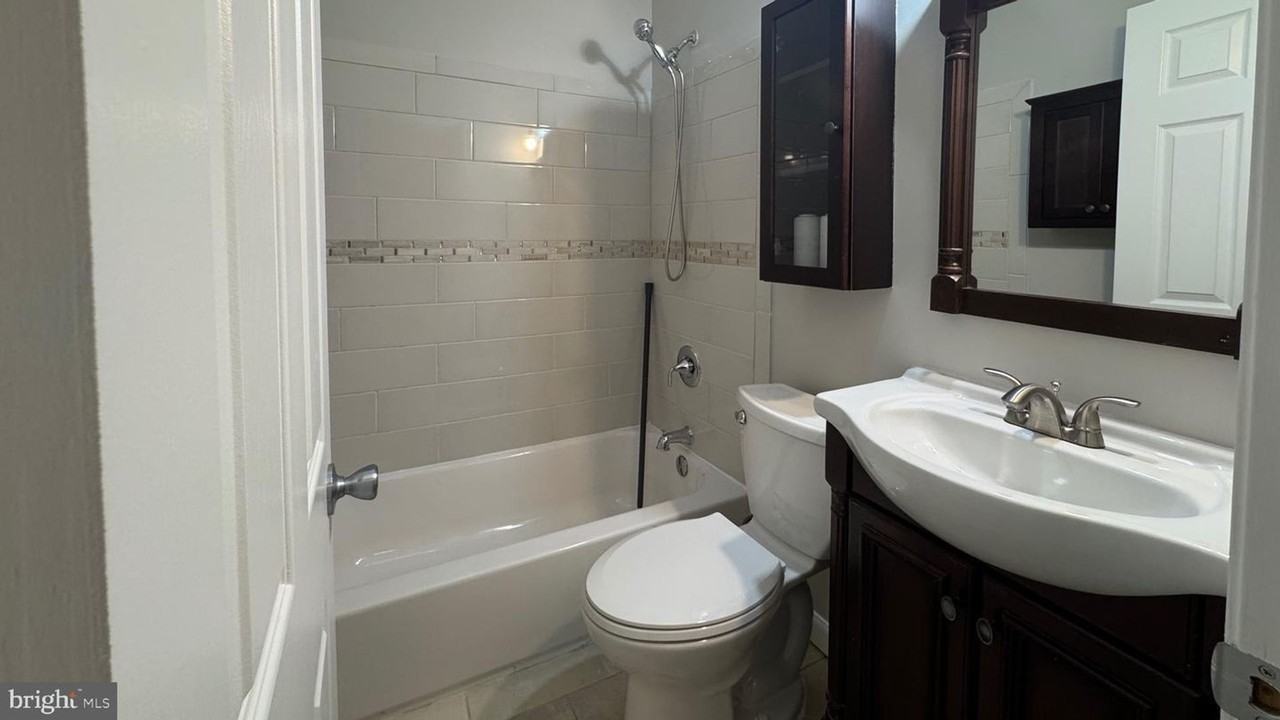 2707 Mura St - Photo 4 of 12