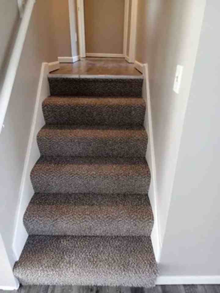 2409 Ne Carousel Cir - Photo 7 of 19