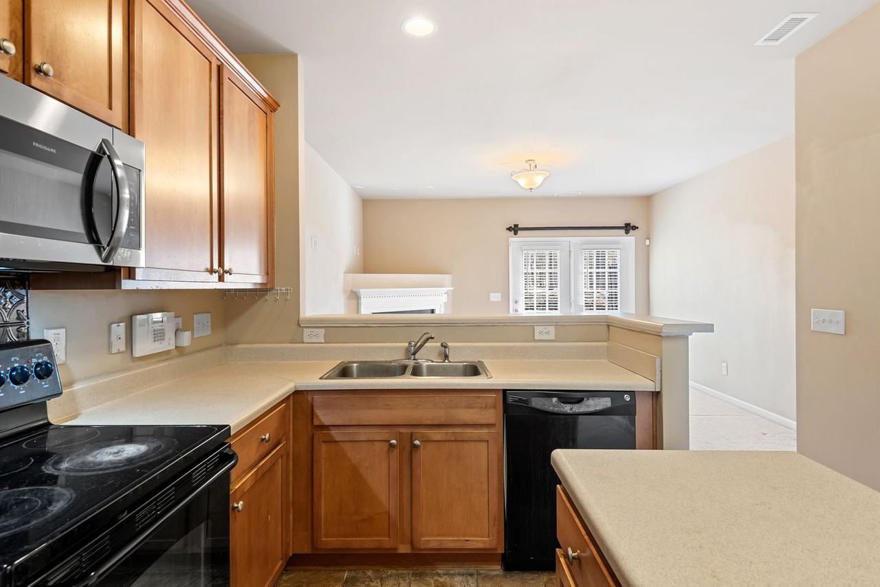 1641 Snowmass Way - Photo 7 of 23