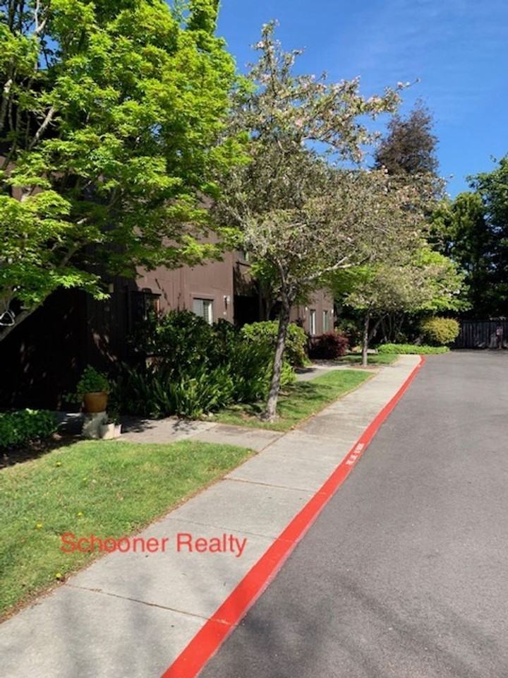 106 Shelter Lagoon Dr - Photo 2 of 38