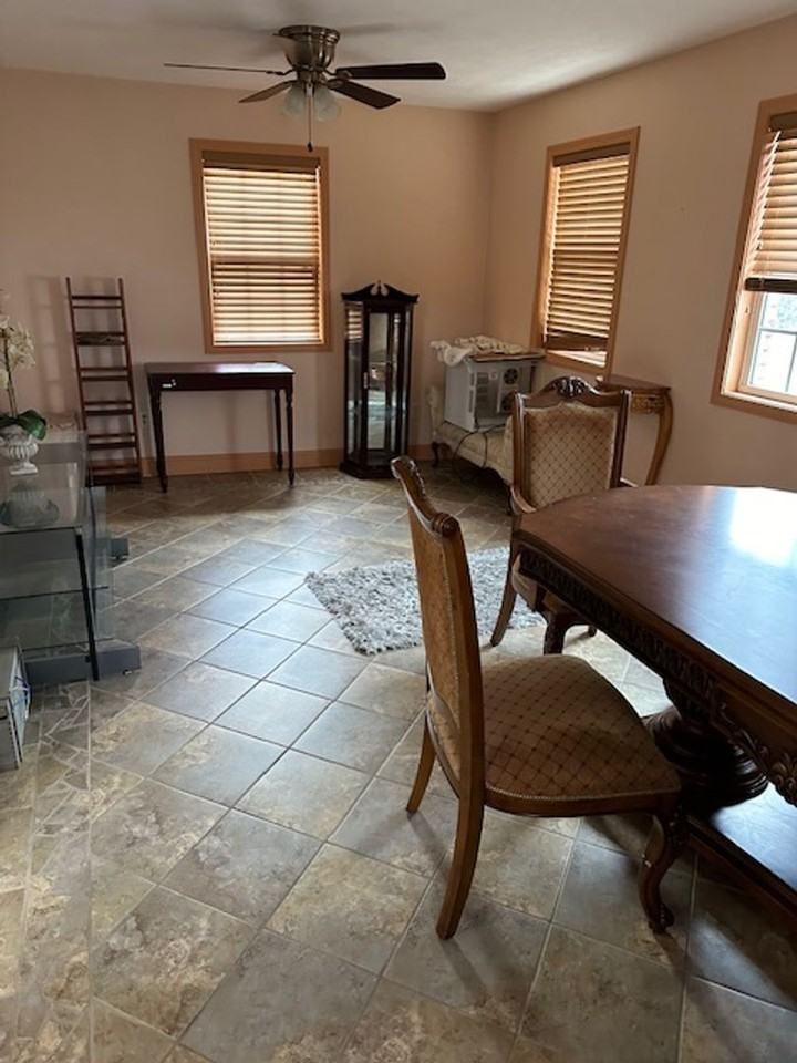 909 Palmetto Rd - Photo 3 of 11