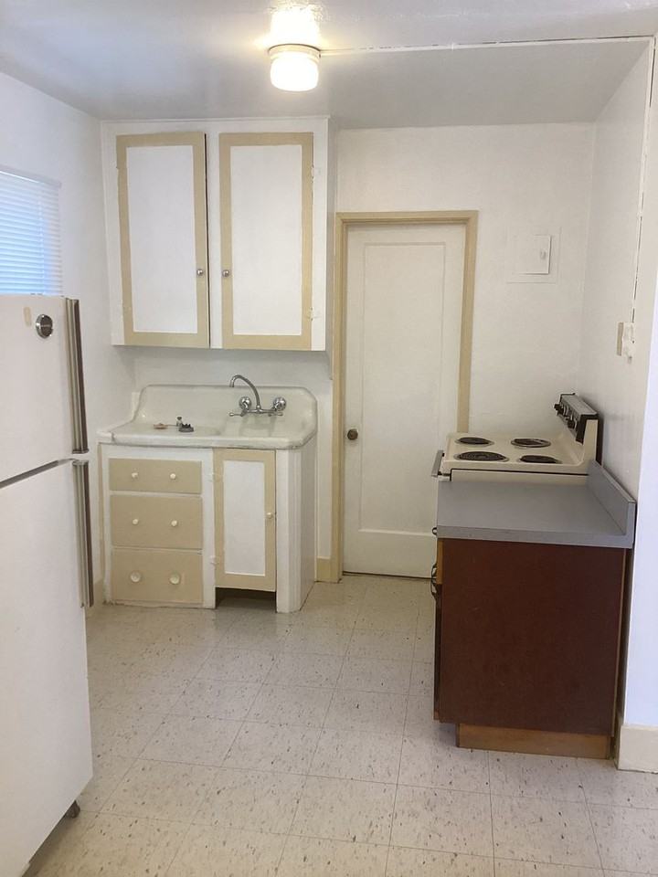 2045 Oregon Ave #1 - Photo 2 of 15