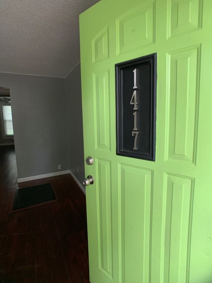 1417 Colorado St - Photo 2 of 14