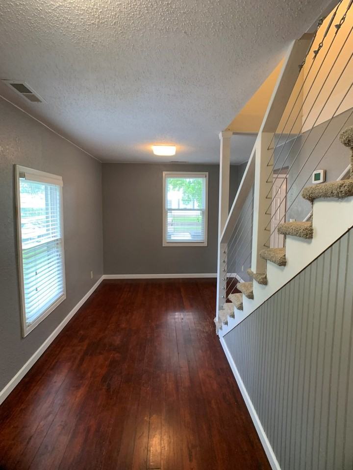 1417 Colorado St - Photo 6 of 14