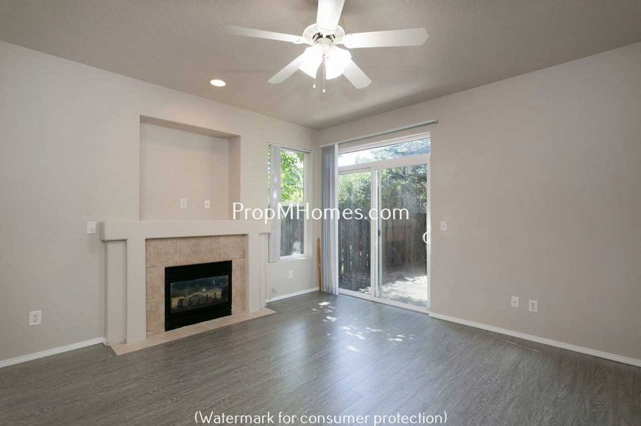 5110 Se Ogden St - Photo 3 of 21