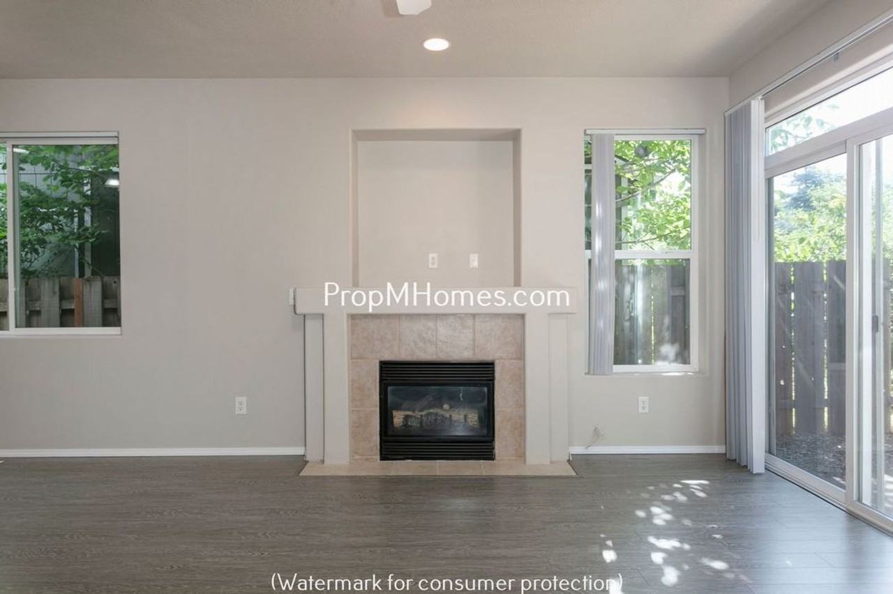 5110 Se Ogden St - Photo 4 of 21