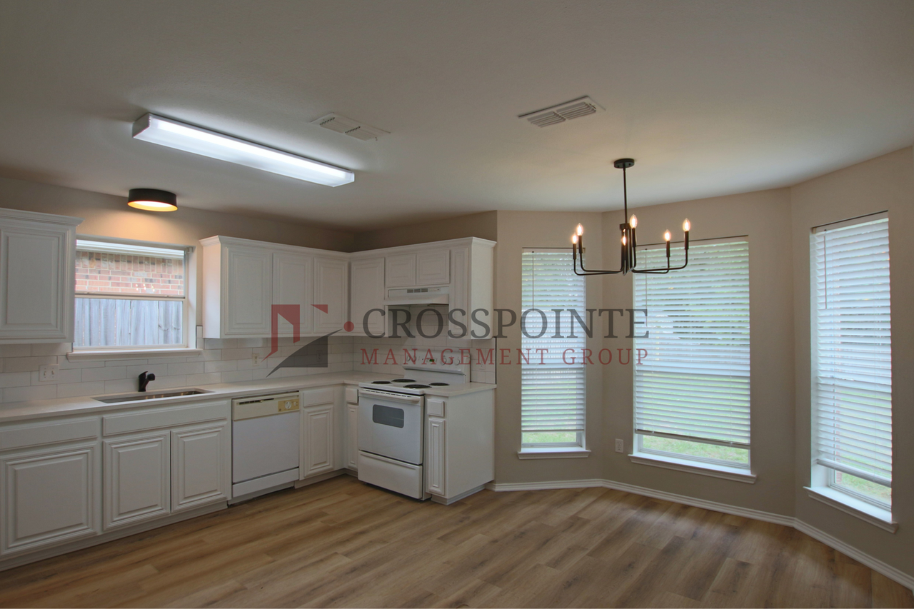 112 Ken Cir - Photo 5 of 19