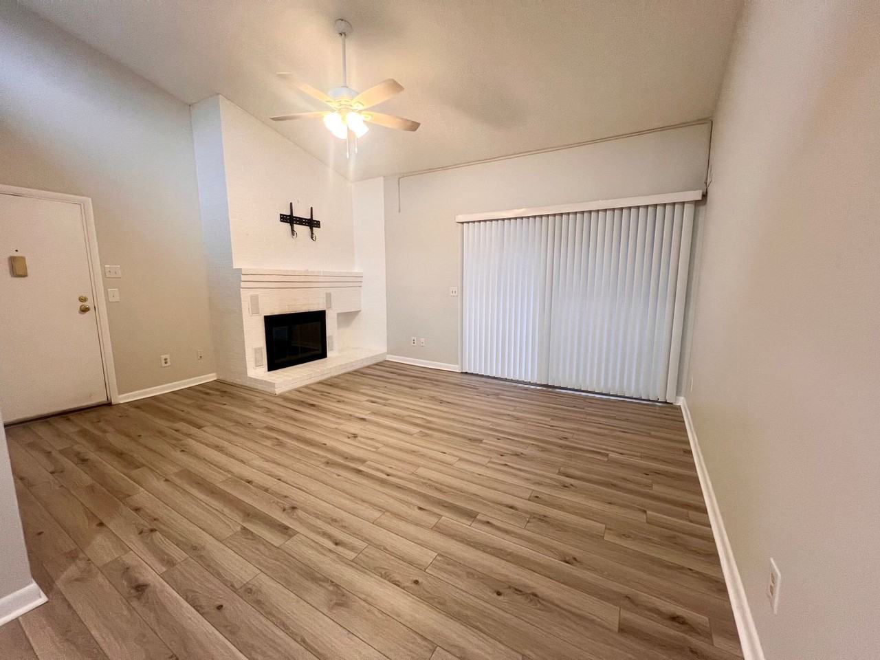 122 Turtle Creek Rd #9 - Photo 3 of 21