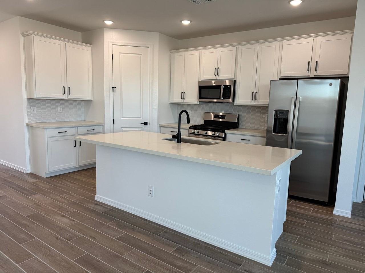 7612 W Saddlehorn Rd - Photo 5 of 23