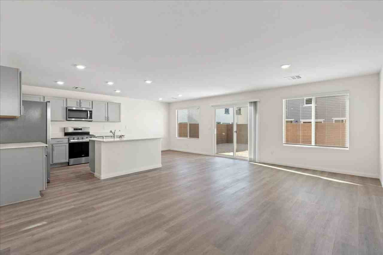 1307 Travis Creek Pl - Photo 5 of 22