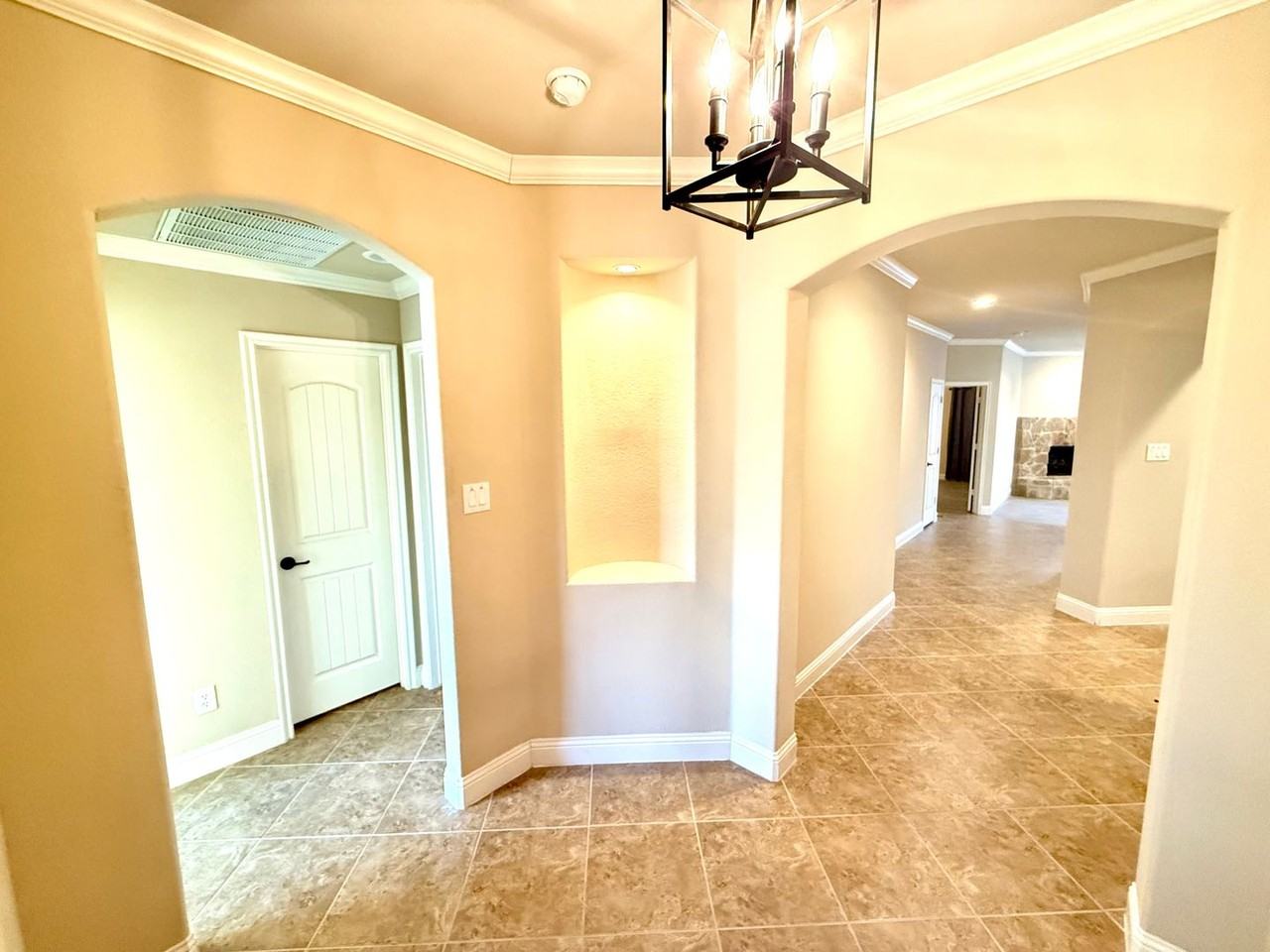 3204 Morgan Dr - Photo 2 of 14