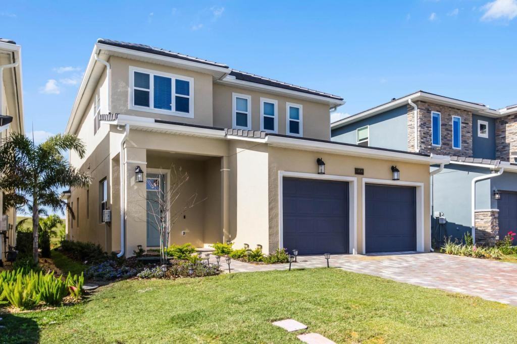 15656 Vetta Dr - Photo 2 of 43