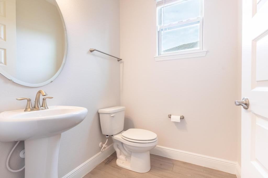 10207 Atwater Bay Dr - Photo 6 of 40