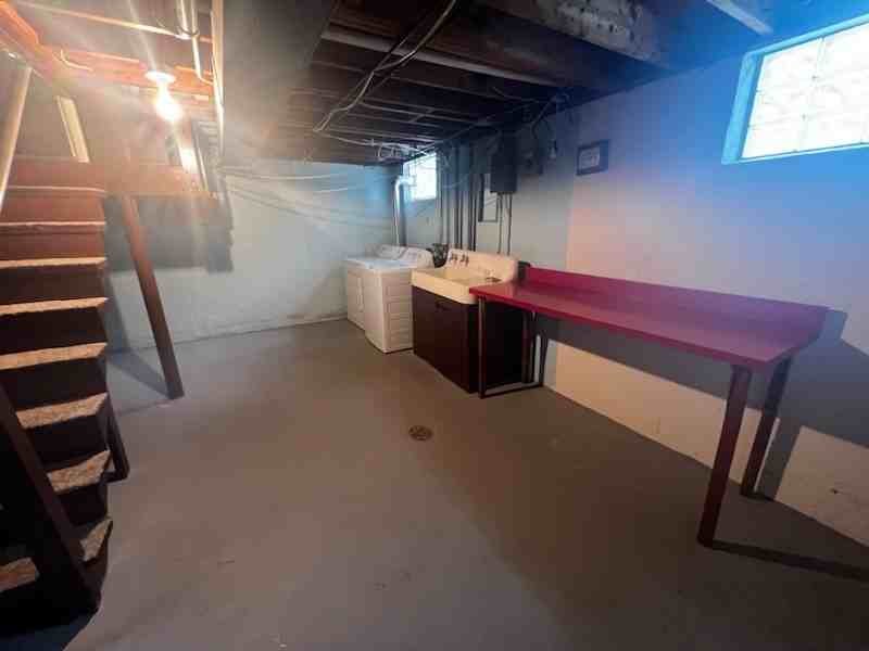 3107 Roselawn Blvd - Photo 3 of 32