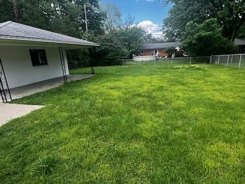 3107 Roselawn Blvd - Photo 2 of 32