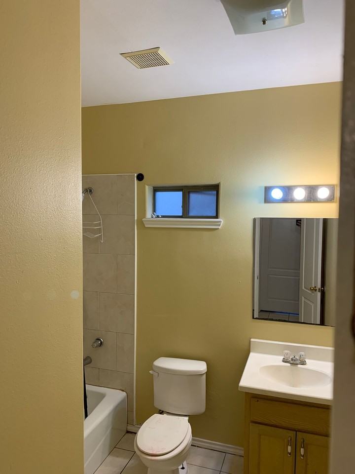 3810 W Sarah Evans #1 - Photo 7 of 11