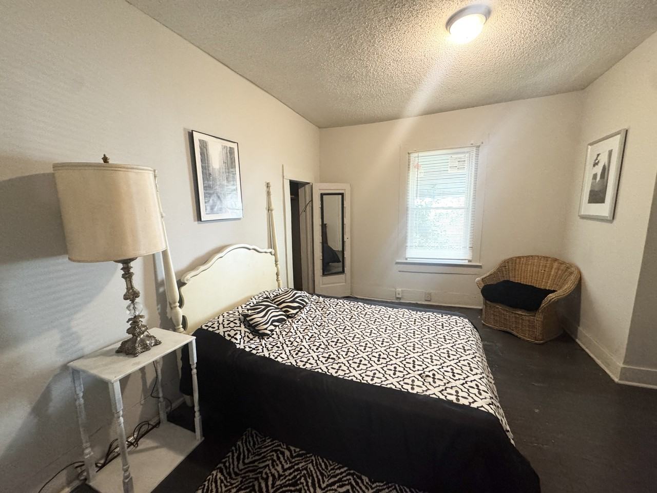 569 Colquitt St - Photo 2 of 16