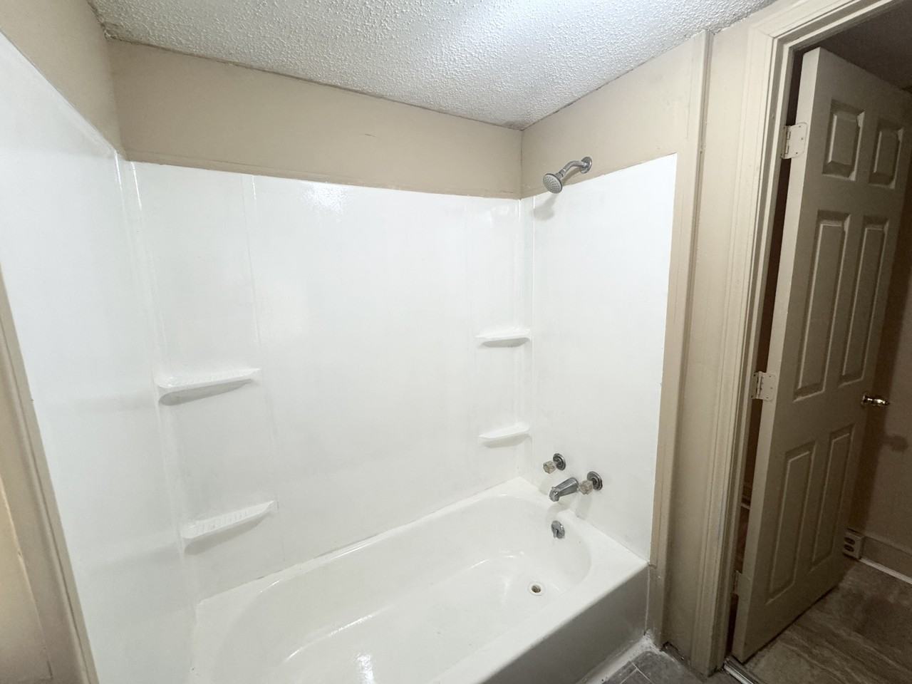 569 Colquitt St - Photo 4 of 16