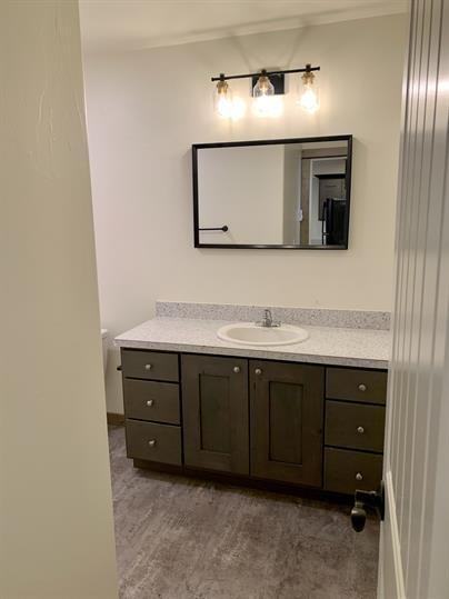 1048 Enterprise Dr - Photo 2 of 17