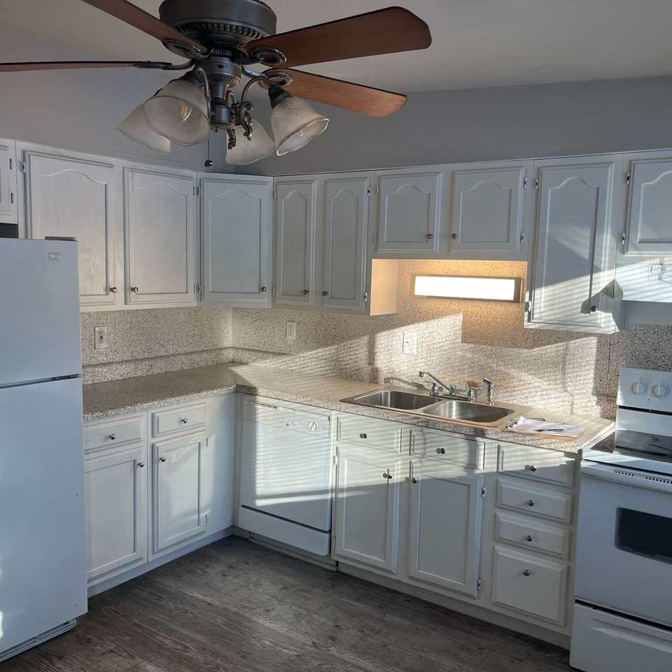 41 Delores Dr - Photo 3 of 10