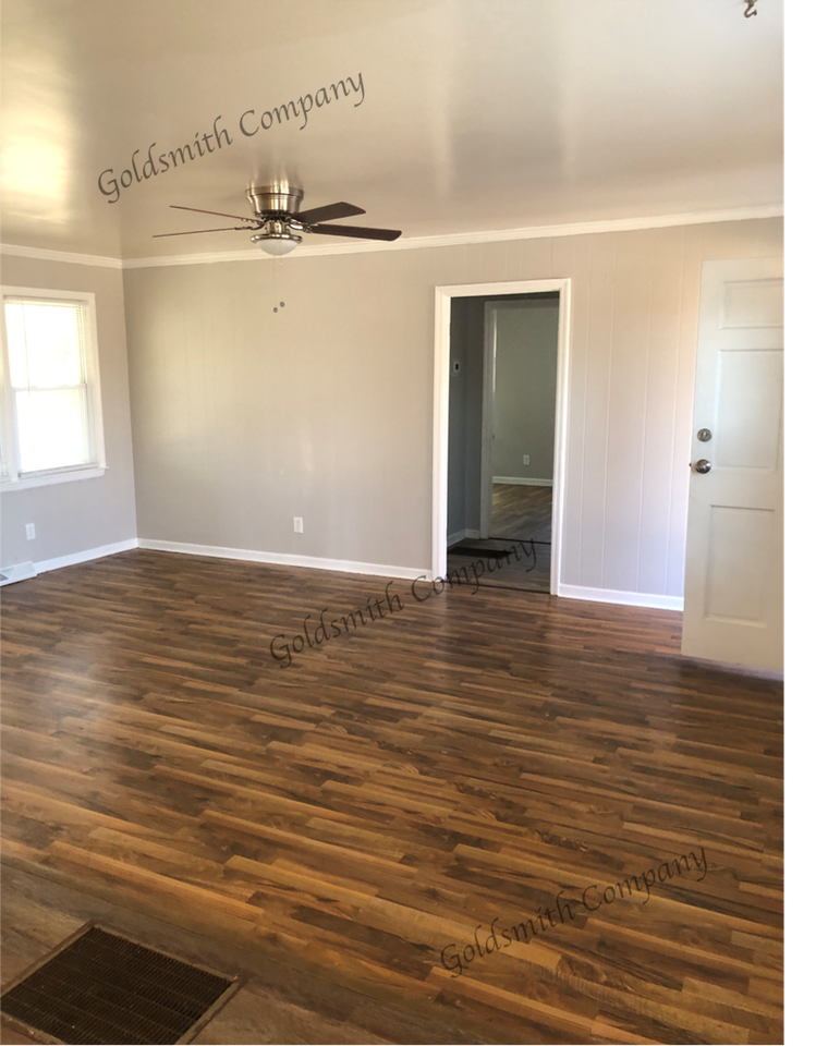 103 Abbotsford Dr - Photo 5 of 10