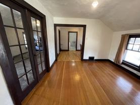 734 E Walnut St - Photo 1 of 1