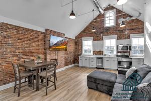 featured image of 204 High Street #1