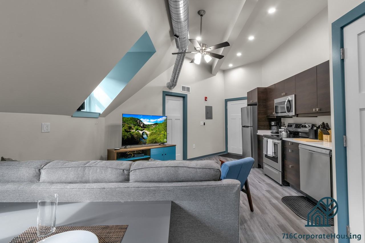 36 E Utica St #3B - Photo 2 of 16