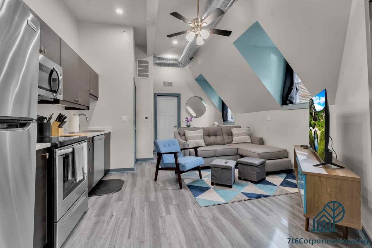 36 E Utica St #3B - Photo 5 of 16