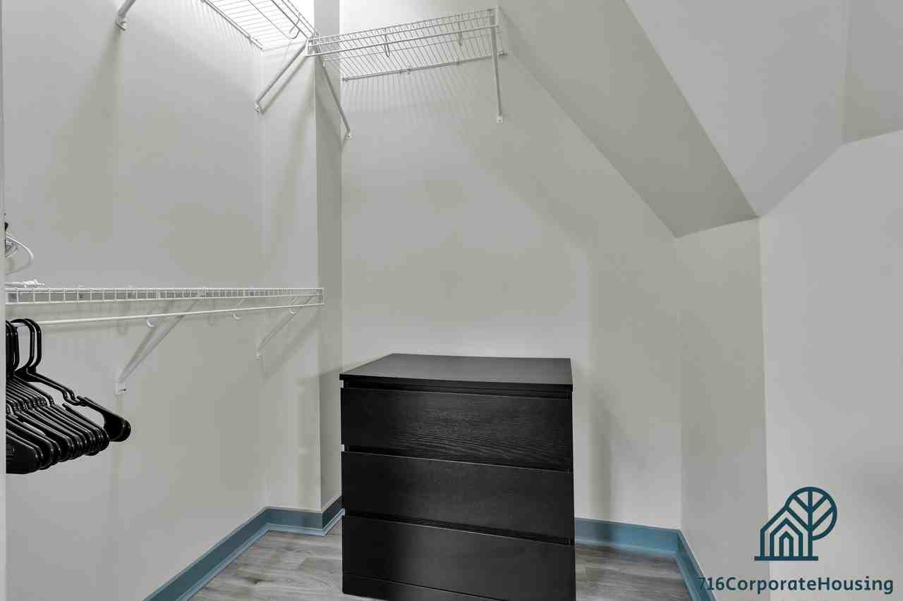 36 E Utica St #3B - Photo 6 of 16