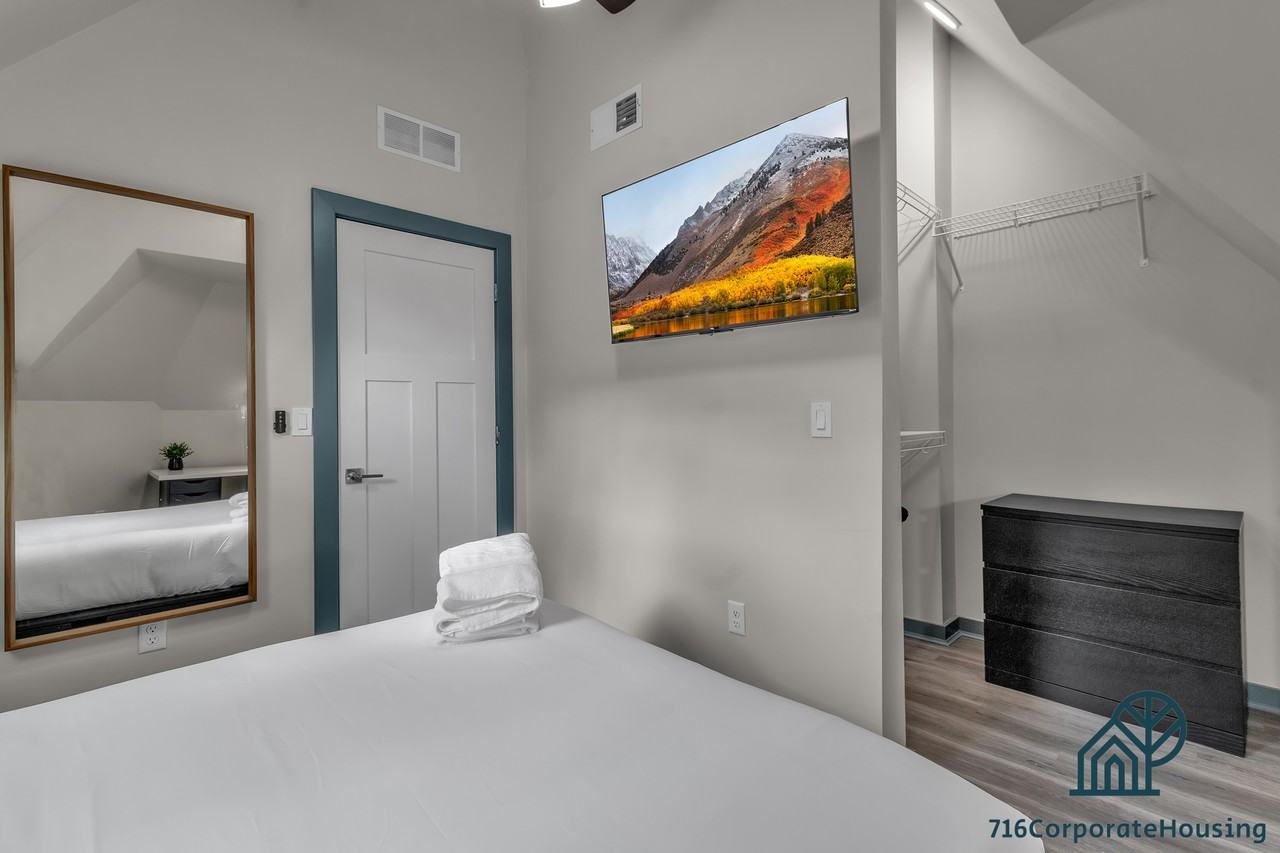 36 E Utica St #3B - Photo 7 of 16