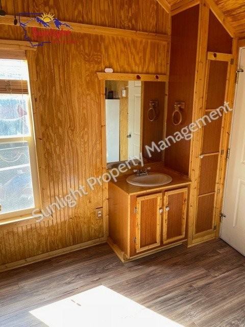 308 1/2 S Main St - Photo 2 of 6