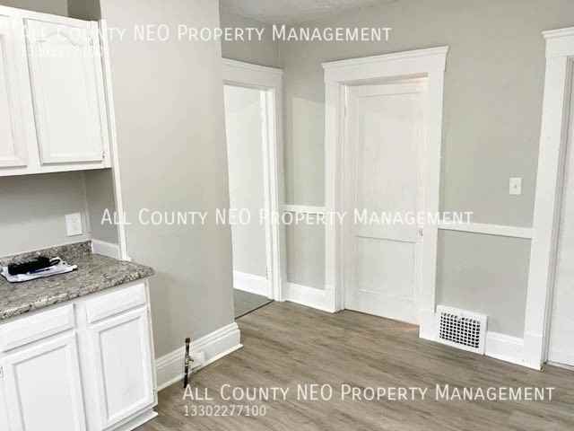 10809 Reno Ave - Photo 2 of 13