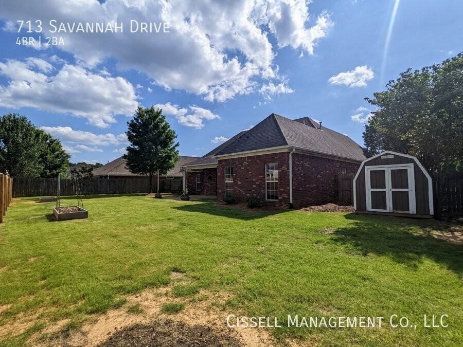 713 Savannah Dr - Photo 4 of 29