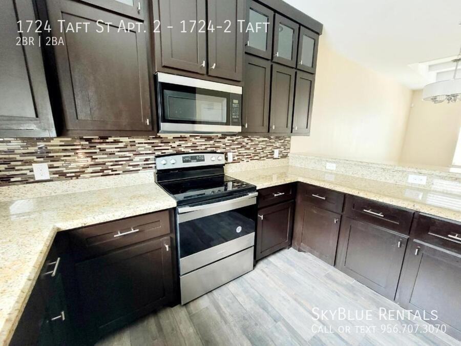 1724 W Taft St Apt 2 #1724-2TAFT - Photo 5 of 26